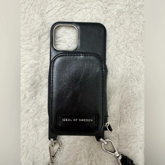IDEAL OF SWEDEN BLACK FAUX LEATHER NECKLACE/ CROSSBODY IPHONE 12/12 PRO CASE - Picture 6 of 10